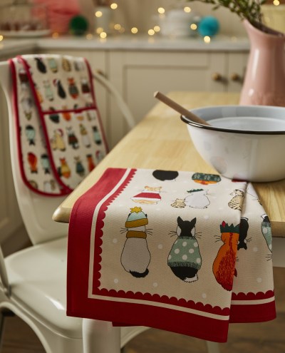Ulster Weavers Christmas Cats in Waiting Cotton Tea Towel