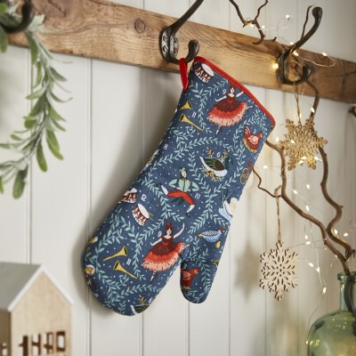Ulster Weavers 12 Days of Christmas Gauntlet