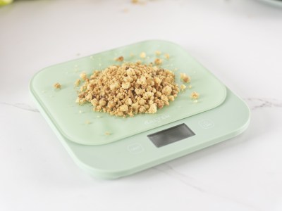 Salter BB Waterproof 10kg Electronic Kitchen Scale SA00698G